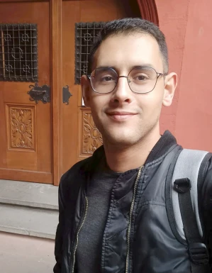 <span>Mohamed, 27</span>&nbsp;<span style='width: 25px; height: 16px; float: right; background-image: url(/bitmaps/flags_small/FR.PNG)'>&nbsp;</span><br><span>Montpellier, Francja</span>&nbsp;<input type='button' class='joinbtn' style='float: right' value='JOIN NOW' />