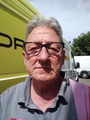 <span>Horst, 64</span> <span style='width: 25px; height: 16px; float: right; background-image: url(/bitmaps/flags_small/DE.PNG)'> </span><br><span>Frankfurt A, 德国</span> <input type='button' class='joinbtn' style='float: right' value='JOIN NOW' />