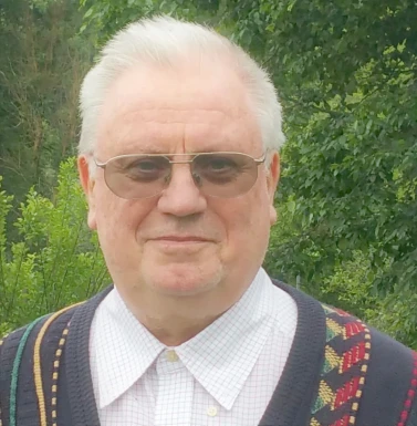 <span>Bodo, 78</span> <span style='width: 25px; height: 16px; float: right; background-image: url(/bitmaps/flags_small/DE.PNG)'> </span><br><span>Munich, 德国</span> <input type='button' class='joinbtn' style='float: right' value='JOIN NOW' />